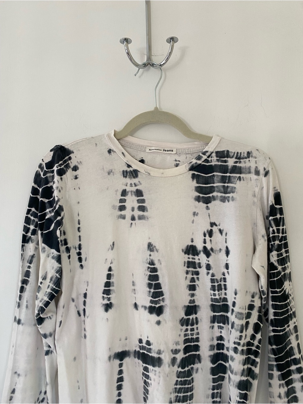 Reformation Black & White Tie-Dye Long Sleeve Crewneck Organic Cotton Small - Picture 2 of 9
